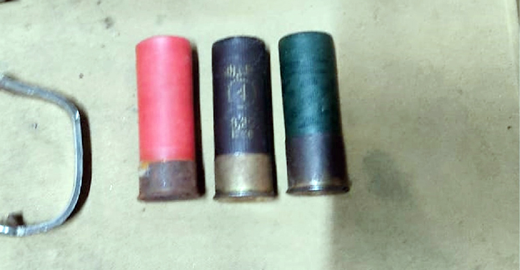 নির্বাচনে অস্ত্র সরবরাহের পরিকল্পনা, অবৈধ অস্ত্র কারখানায় অভিযান