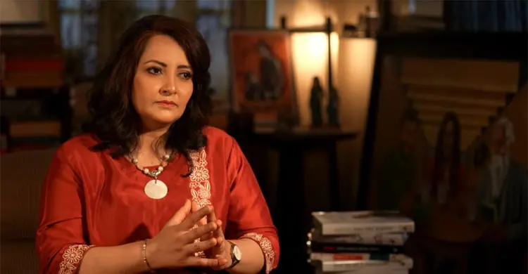 দীর্ঘদিন পর দেখা দিলেন মুনমুন, এলেন সাজ্জাদ হুসাইনের অতিথি হয়ে