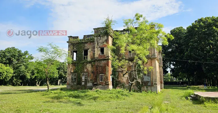 হাজার বছরের ইতিহাস নিয়ে ঠাঁই দাঁড়িয়ে বিক্রমপুর জাদুঘর