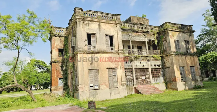 হাজার বছরের ইতিহাস নিয়ে ঠাঁই দাঁড়িয়ে বিক্রমপুর জাদুঘর