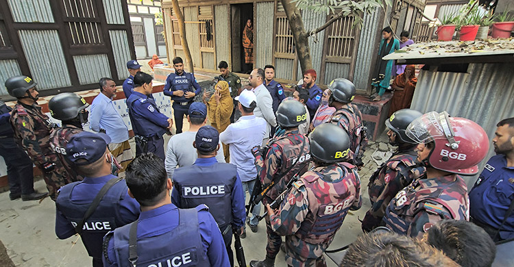 বিএনপি-স্বতন্ত্র প্রার্থীর সমর্থকদের মধ্যে সংঘর্ষ, গুলিবিদ্ধ ৩