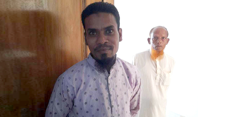 বেঁচে আছেন পদ্মায় ঝাঁপ দিয়ে নিখোঁজ সেই রিকশাচালক