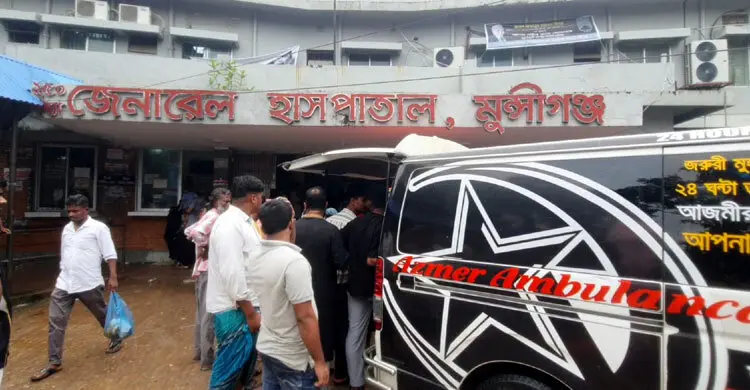 মুন্সিগঞ্জে দুই পক্ষের সংঘর্ষে ককটেল বিস্ফোরণ-বাড়িঘর ভাঙচুর