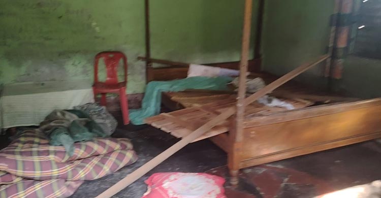 বিএনপি কার্যালয়সহ ১০ বাড়িতে হামলার অভিযোগ যুবলীগ নেতা বিরুদ্ধে