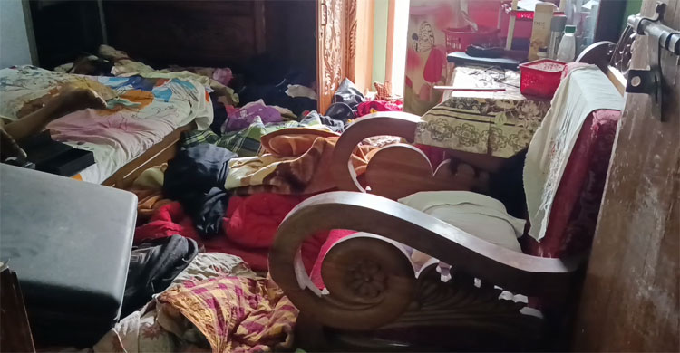 তালাবদ্ধ ঘরে মিললো কারখানা কর্মকর্তার রক্তাক্ত মরদেহ