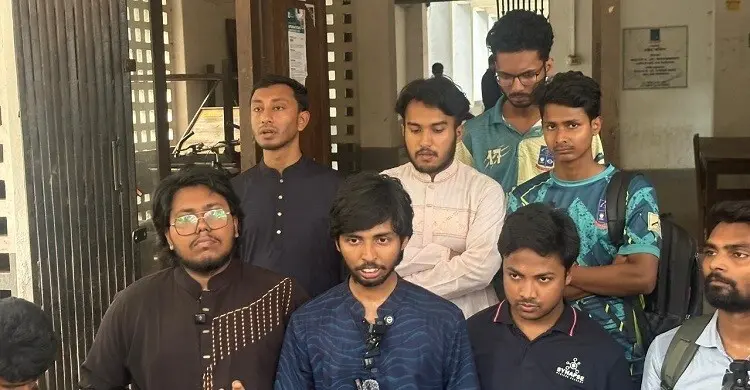 ইসরায়েলি কায়দায় ছাত্রদলের আদুভাইয়েরা হলের সিট দখল করছেন