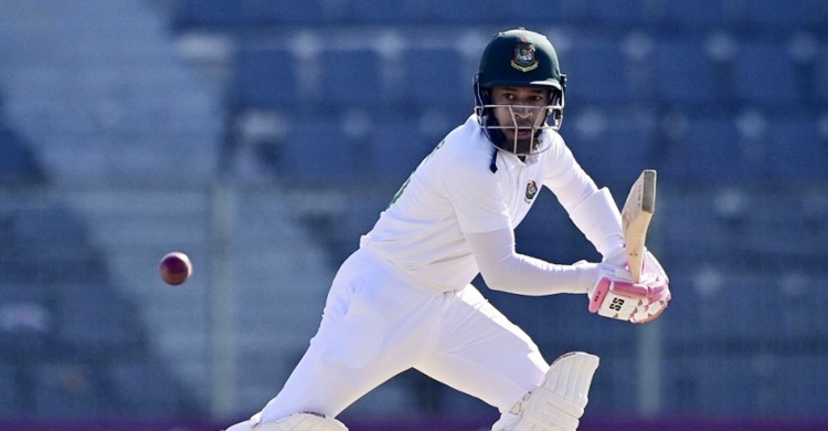 চাপে থেকেই লাঞ্চ-বিরতিতে বাংলাদেশ