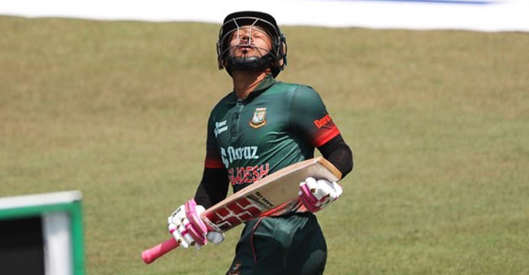 মুশফিকের ৪৪তম ফিফটি, বাংলাদেশের ২০০ পার