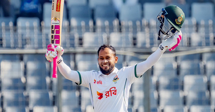 দাদা-দাদি নানা-নানিকে বিশেষ সেঞ্চুরি উৎসর্গ মুশফিকের