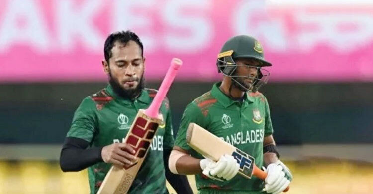 ‘বিশেষ সম্মাননায়’ অবশেষে দল পেলেন মাহমুদউল্লাহ-মুশফিক