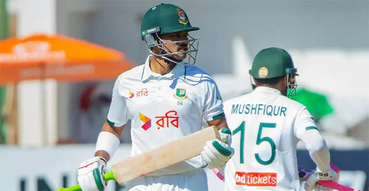 শান্ত-মুশফিকও ফিরে গেলেন ইনিংস হারের শঙ্কায় বাংলাদেশ