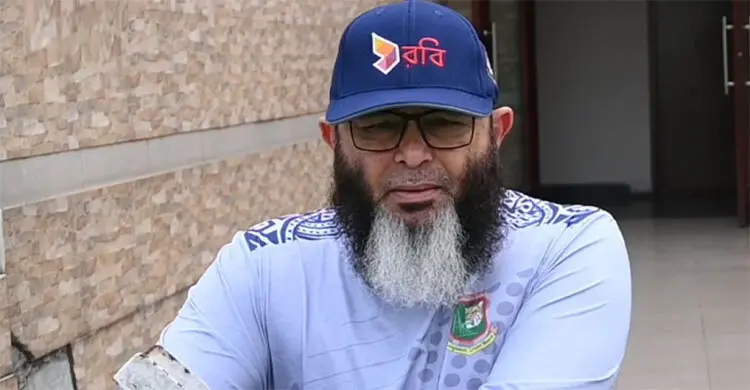 বেঞ্চের শক্তি বাড়াতে টি-২০ তে জোর, মোস্তাকের লক্ষ্য ওয়ানডে বিশ্বকাপ