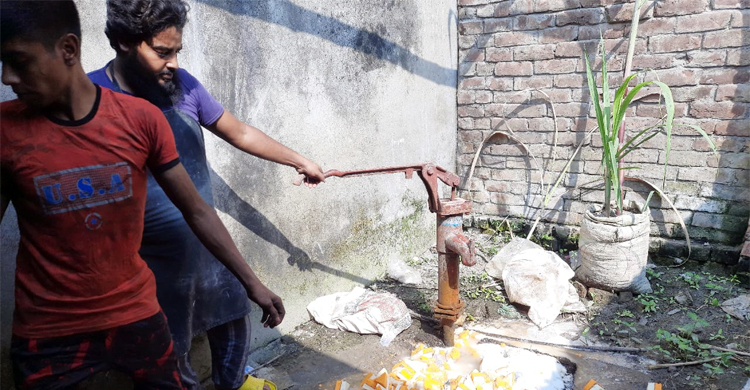 চুয়াডাঙ্গায় হোটেল ব্যবসায়ীর অর্ধলাখ টাকা জরিমানা