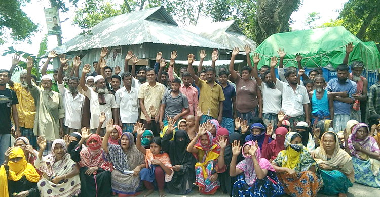 টিসিবির কার্ড নবায়নে টাকা নেওয়ার অভিযোগ ২ মেম্বারের বিরুদ্ধে