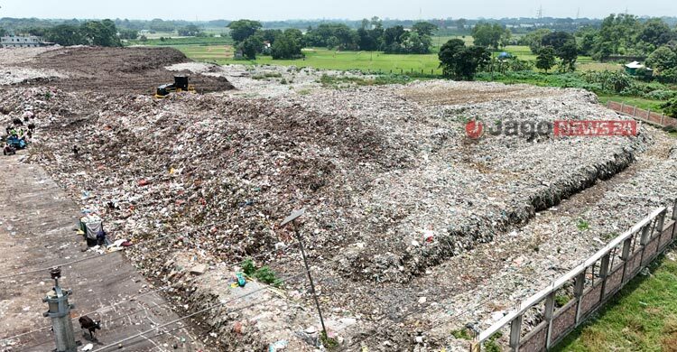 শহরের প্রবেশমুখে ৩০ বছরের বিষাক্ত ভাগাড়