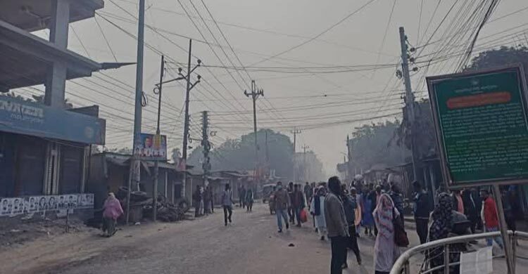 ময়মনসিংহে অটোরিকশাচালকদের ধর্মঘট, দুর্ভোগে যাত্রীরা