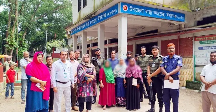 ঈশ্বরগঞ্জ স্বাস্থ্য কমপ্লেক্সে দালালচক্রের দুই নারীকে হাতেনাতে আটক