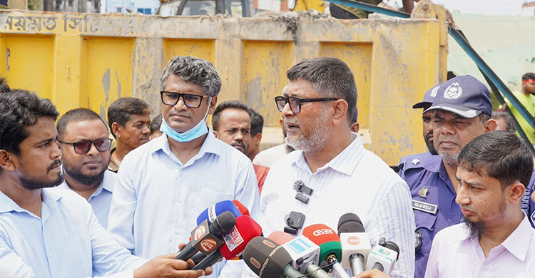 ময়মনসিংহে উচ্ছেদ করা হলো শতাধিক অবৈধ স্থাপনা