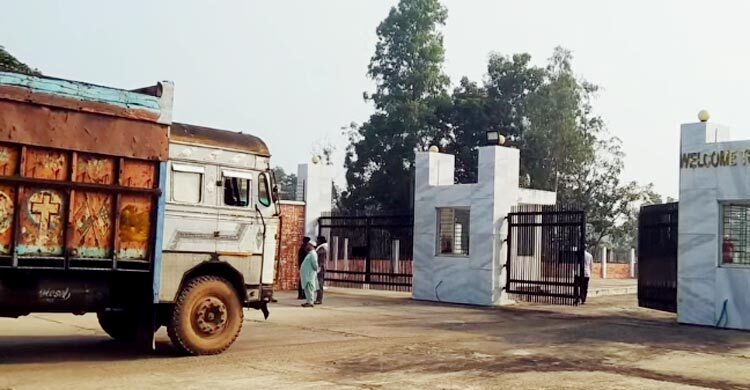 দেড় মাস পর ময়মনসিংহের দুই স্থলবন্দরে এলো ভারতীয় কয়লা