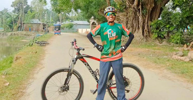 নতুন স্বপ্নে প্যাডেল ঘোরাচ্ছেন খাইরুল