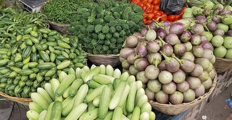 ময়মনসিংহে সবজির দাম কেজিতে বেড়েছে ৩০ টাকা