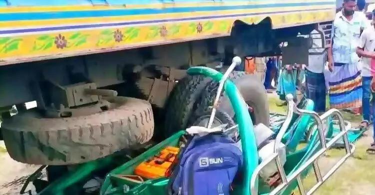 ট্রাক-অটোরিকশার মুখোমুখি সংঘর্ষ, নিহত ৩