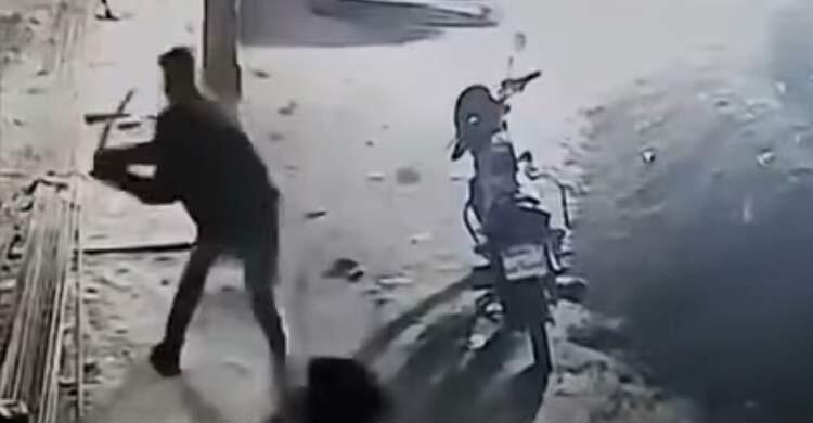 ময়মনসিংহে হঠাৎ বাড়িঘরে হামলা-ভাঙচুর, জনমনে আতঙ্ক