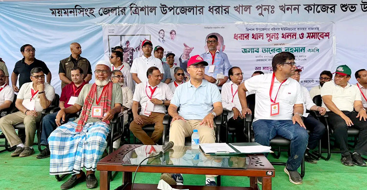 বাবার খনন করা ‘ধরার খাল’ ৪৭ বছর পর পুনঃখনন করলেন প্রধানমন্ত্রী