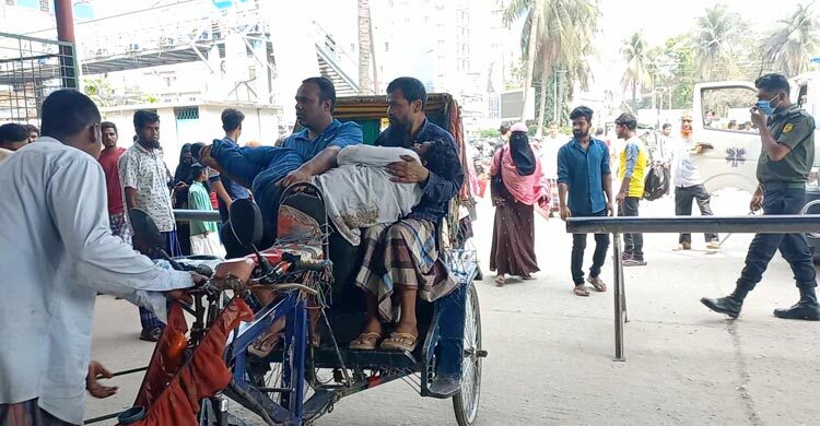 ময়মনসিংহে বাসচাপায় অটোরিকশার তিন যাত্রী নিহত