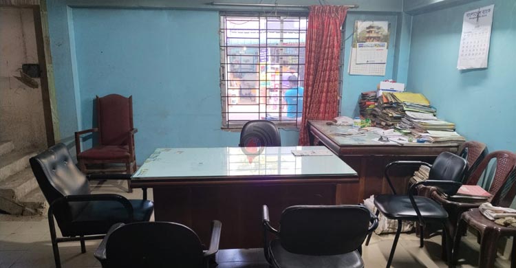 আত্মগোপনে সভাপতি, স্থবির পড়ে আছে ময়মনসিংহ চেম্বার অব কমার্স