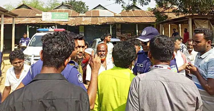 মুরগির বিষ্ঠা নিতে বিএনপির ওপর জামায়াতের হামলা