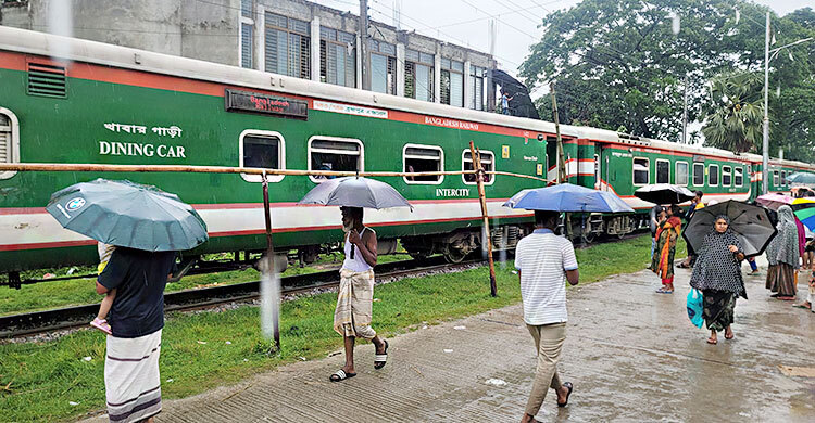 উদ্ধারের পরও শুরু হয়নি ময়মনসিংহ-জামালপুর রুটে ট্রেন চলাচল