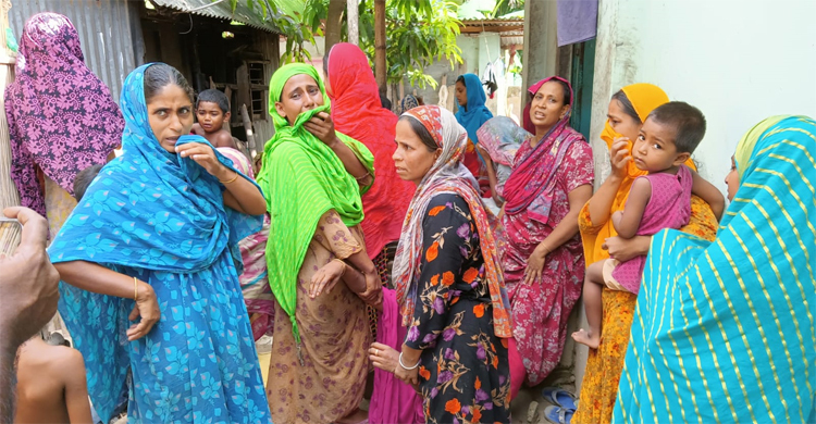 শোকে ঢাকা পড়েছে নিহতদের পরিবারে ঈদের আনন্দ