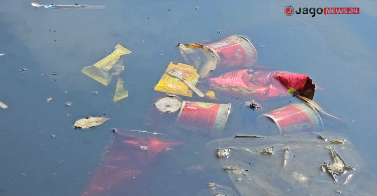 বর্জ্যে ম্লান নাফাখুমের সৌন্দর্য