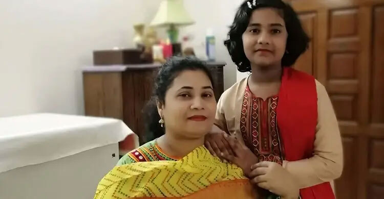 Double murder day after flat key lost; maid suspected