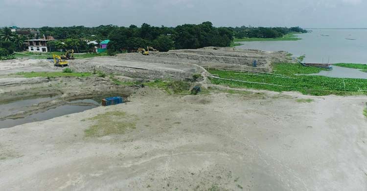 নারায়ণগঞ্জে দখল থেকে উদ্ধার হলো ৬০ কোটি টাকার জমি