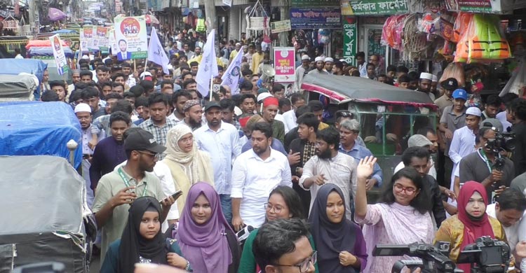 শেখ হা‌সিনা মু‌জিববাদ আদর্শে দেশকে বিভাজন করে রেখেছিল
