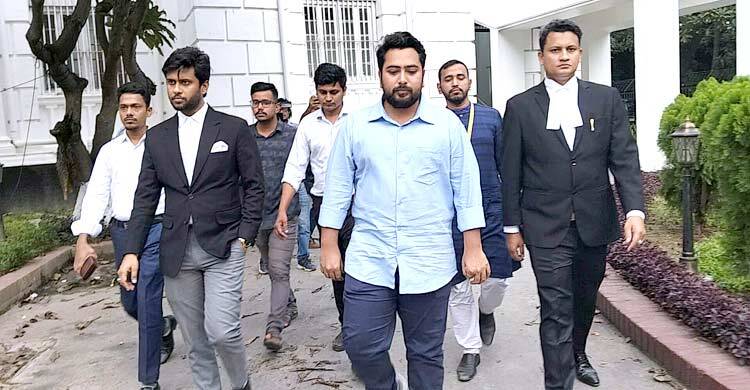 দল হিসেবে আওয়ামী লীগকে বিচারের আওতায় আনা উচিত: নাহিদ ইসলাম