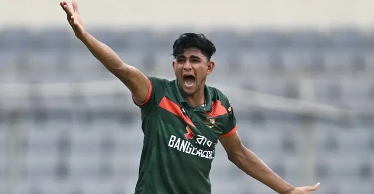 নাহিদ রানাকে দেখে ওয়াকার ইউনুসের কথা মনে পড়ছে শন টেইটের