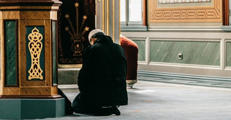 নামাজের ফরজ কয়টি?