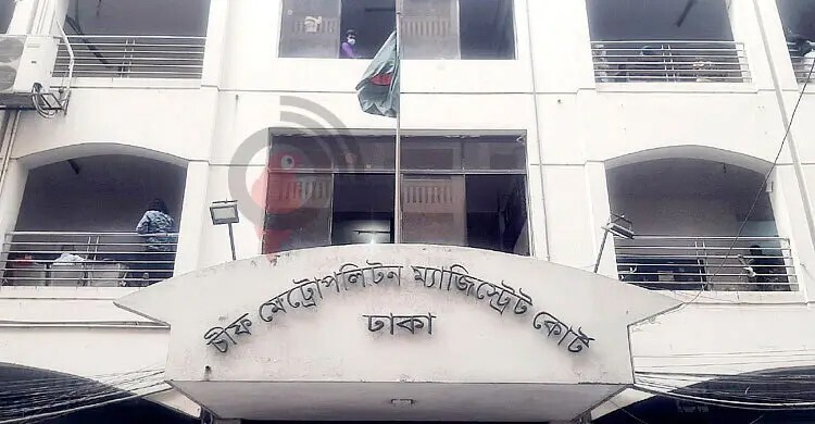 উত্তরায় চাপাতি দেখিয়ে ছিনতাই: একজন কারাদণ্ড, দুই খালাস