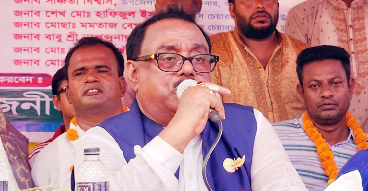 নিজেদের সংখ্যালঘু না ভেবে বাঙালি ভাবতে হবে