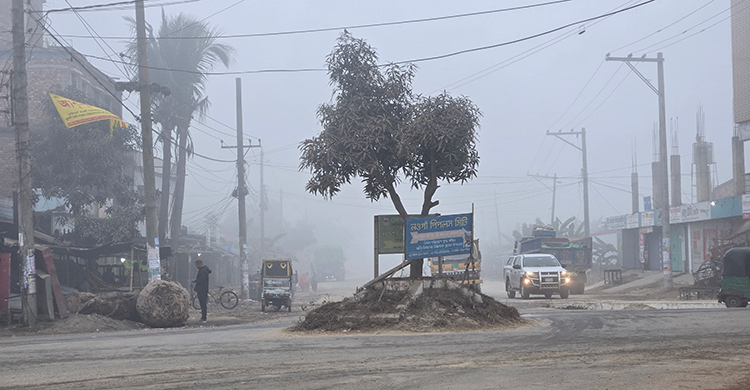 নওগাঁয় বেড়েছে শীতের তীব্রতা, তাপমাত্রা ১২.২ ডিগ্রি