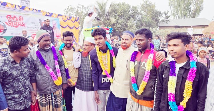 নওগাঁয় জামায়াতে যোগ দিলেন পাঁচ হিন্দু যুবক