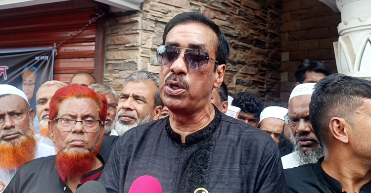 সাঈদীকে চাঁদে দেখার কথা বলে ২১ জনকে হত্যা করা হয়েছিল