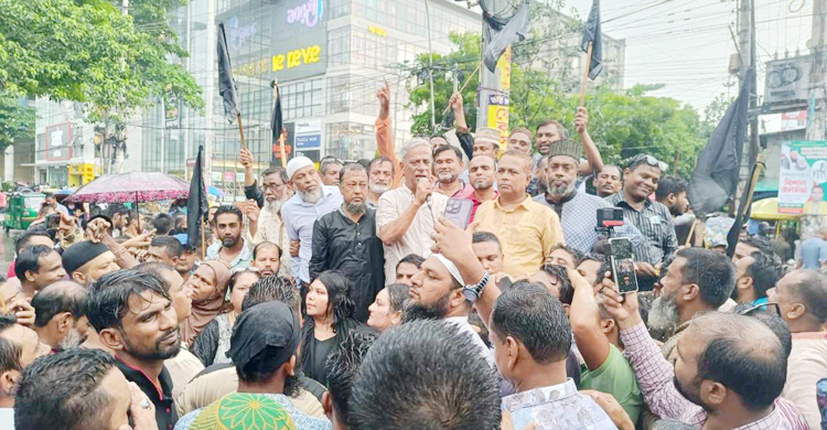 সরকার আর ক্ষমতায় থাকবে না: ফারুক