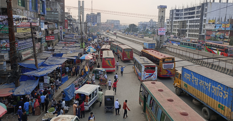 অবরোধে স্বাভাবিক ঢাকা-চট্টগ্রাম মহাসড়ক, ছাড়ছে দূরপাল্লার বাস