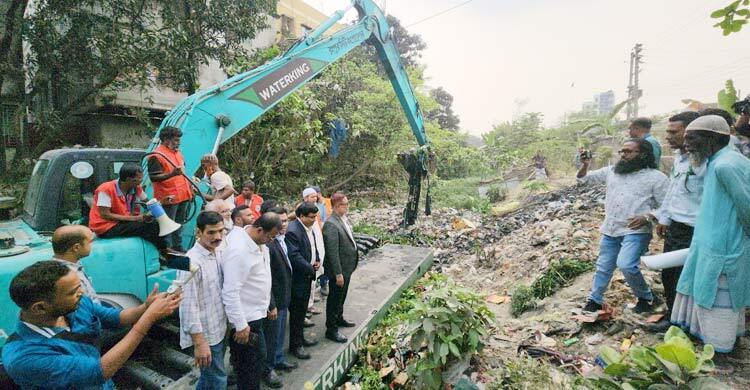 নারায়ণগঞ্জ সিটি করপোরেশনে খাল খনন কার্যক্রম শুরু