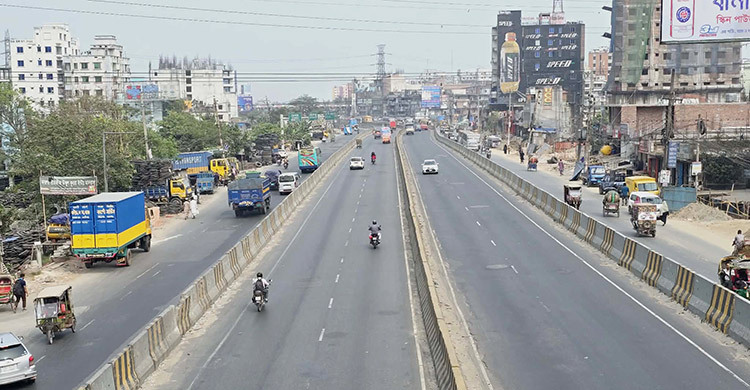 নারায়ণগঞ্জ অংশে ফাঁকা মহাসড়কে স্বস্তির ঈদযাত্রা