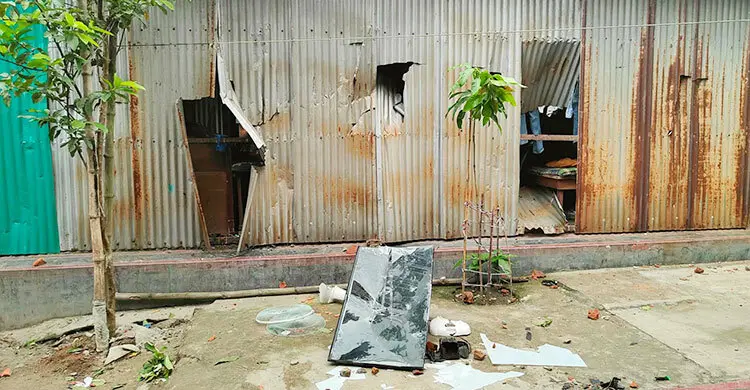 সোনারগাঁয়ে দুই পক্ষের সংঘর্ষে আহত ১২, লুটপাট-ভাঙচুর